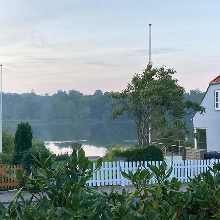 Den Gamle Skomager Hytte Ved Slotssoen Gråsten المظهر الخارجي الصورة